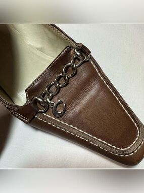 Coach Madeleine Vintage Leather Heels 6 Signature Chain Link Accent Made Italy